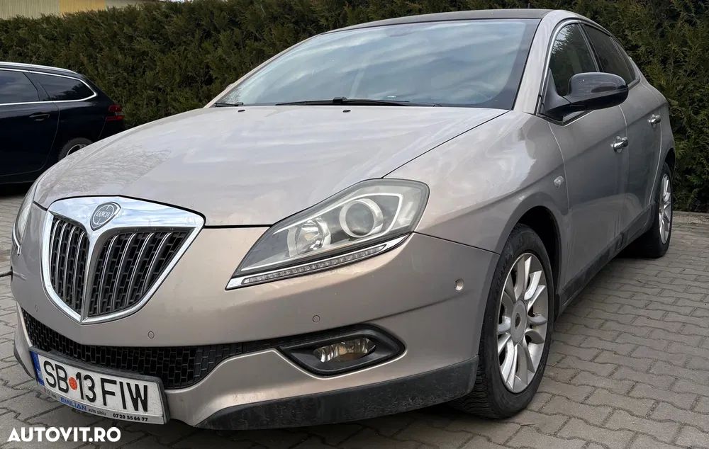 Lancia Delta 1.6 MultiJet Aut. Oro - 1