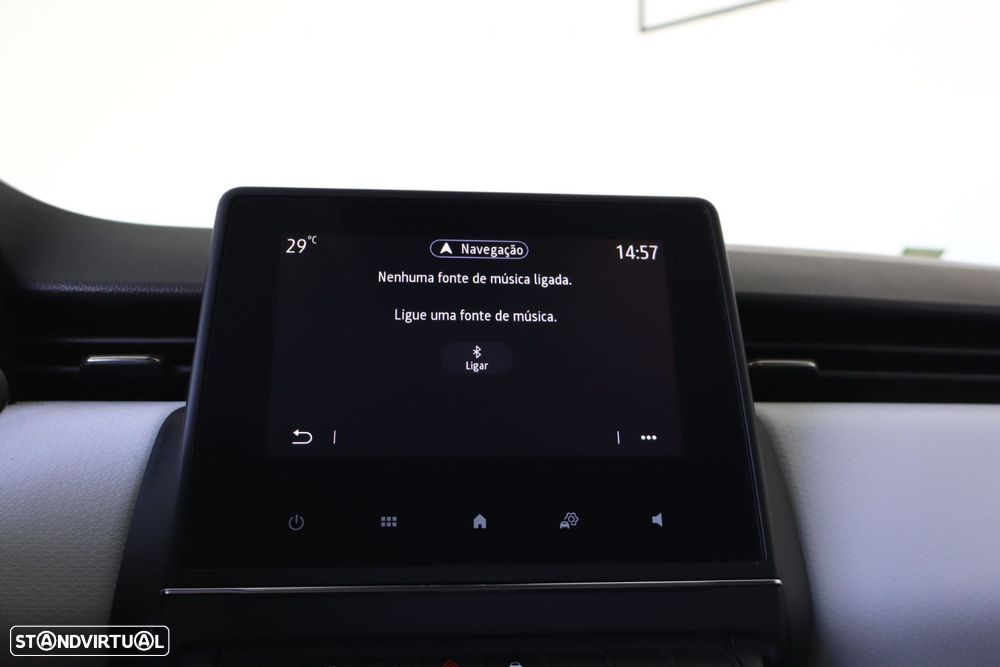 Renault Clio 1.0 TCe Evolution Bi-Fuel - 27