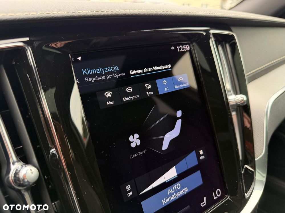 Volvo V60 T6 AWD Recharge Geartronic RDesign - 26