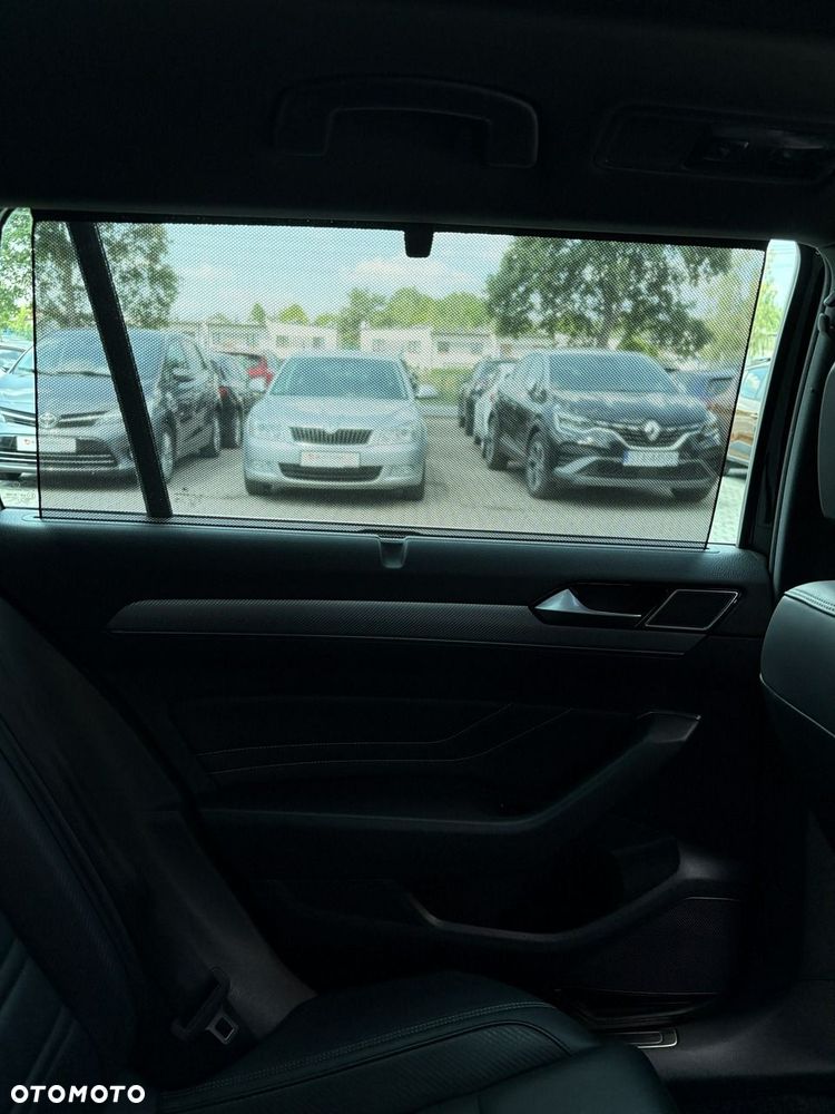 Volkswagen Passat - 35