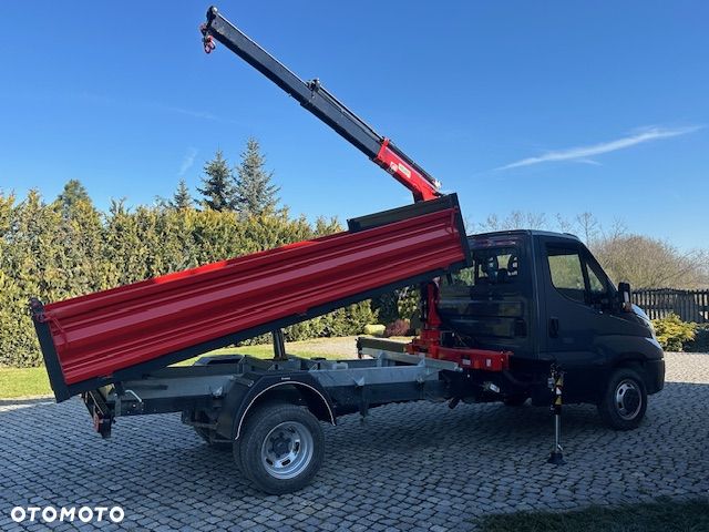 Iveco 35C16 wywrotka + hds 2700 kg - 13