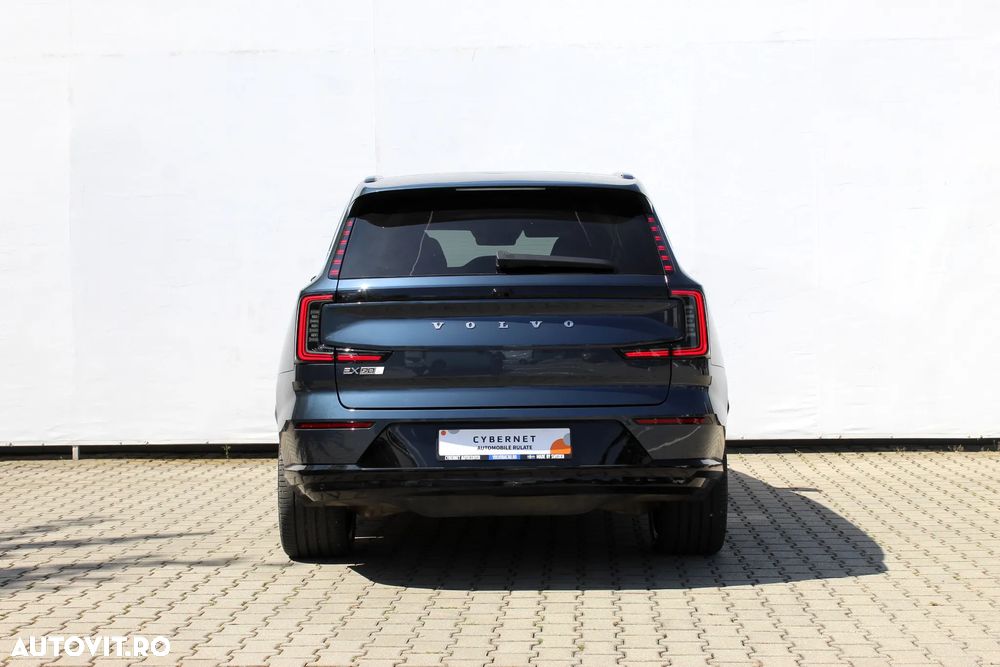 Volvo EX90 - 5