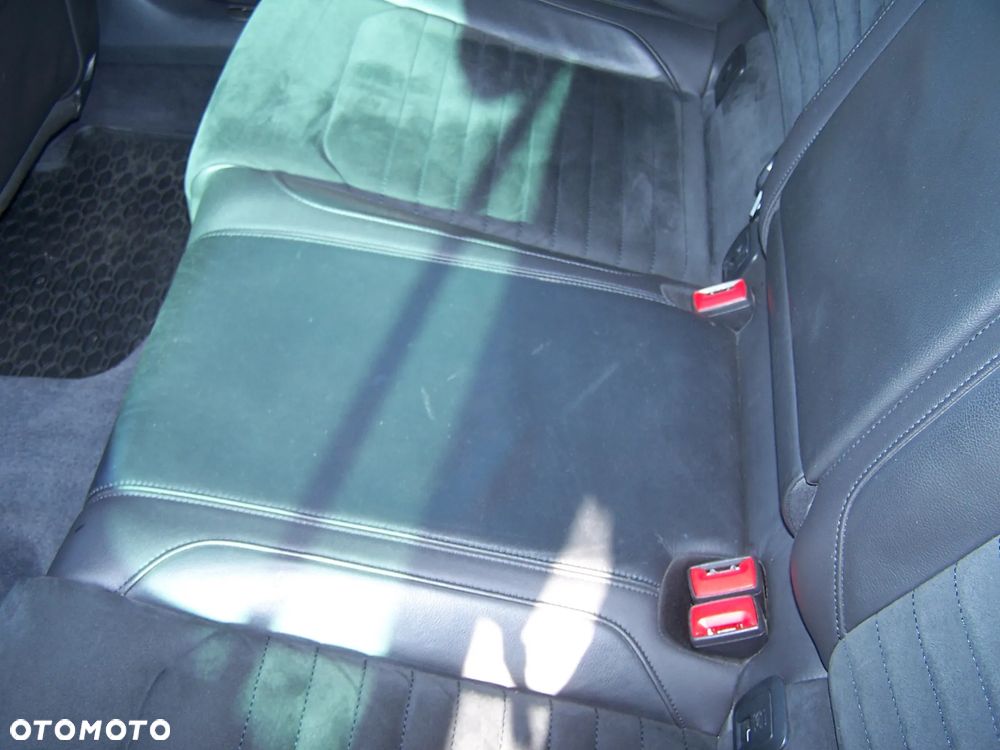 Volkswagen Passat 2.0 TDI SCR BlueMotion Technology 4Motion Trendline - 15