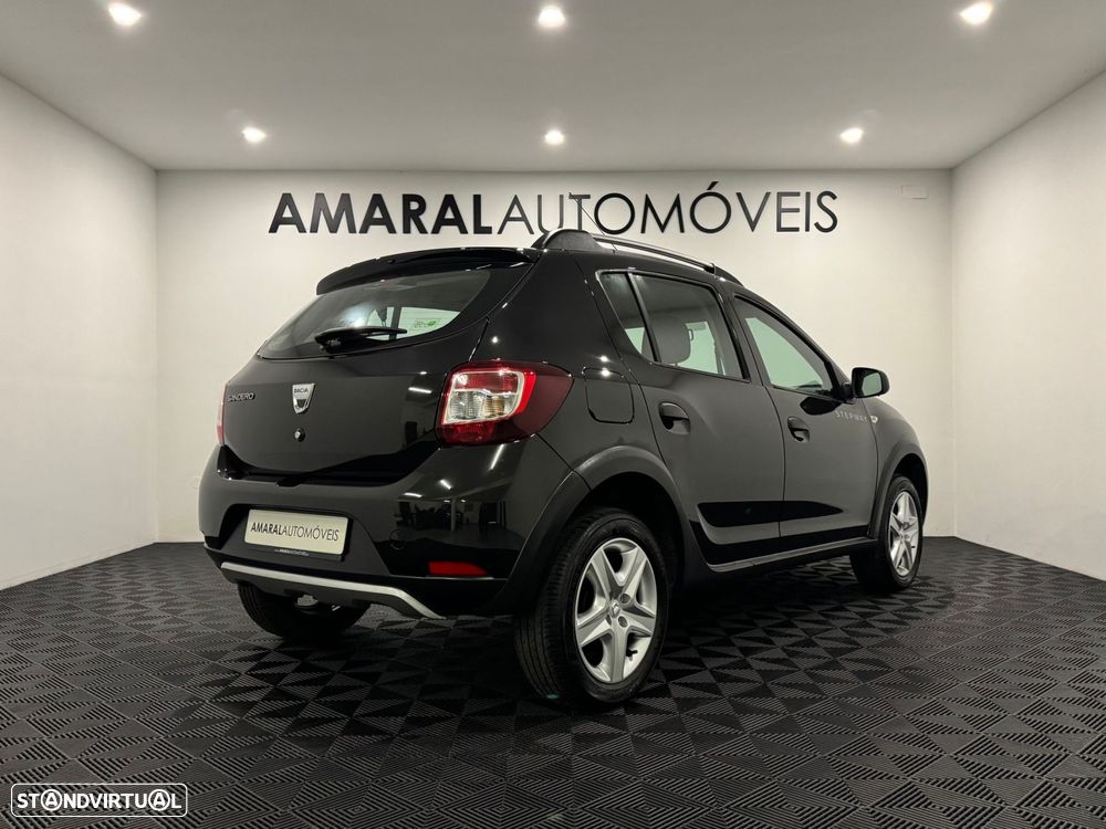 Dacia Sandero 0.9 TCe Stepway - 4