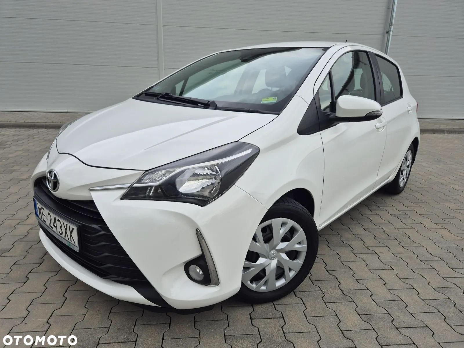 Toyota Yaris 1.5 Premium - 1
