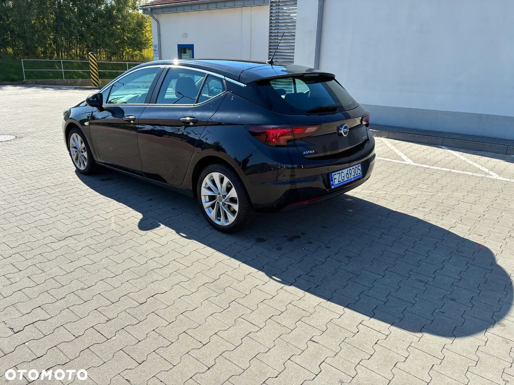 Opel Astra 2017 photo 2