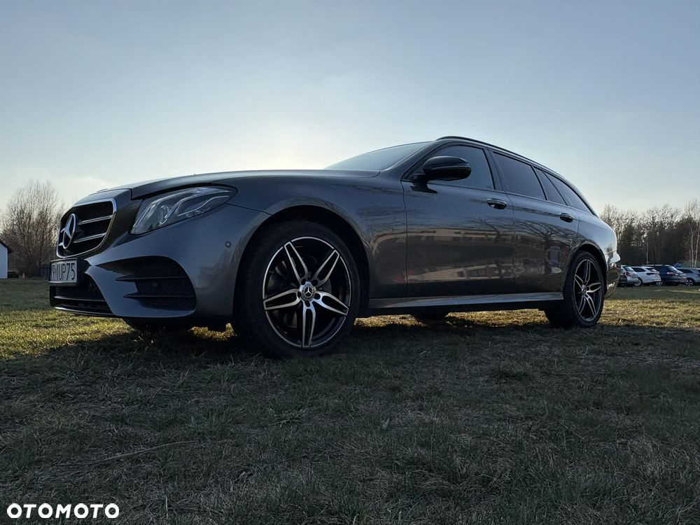 Mercedes-Benz Klasa E 200 4-Matic 9G-TRONIC - 15