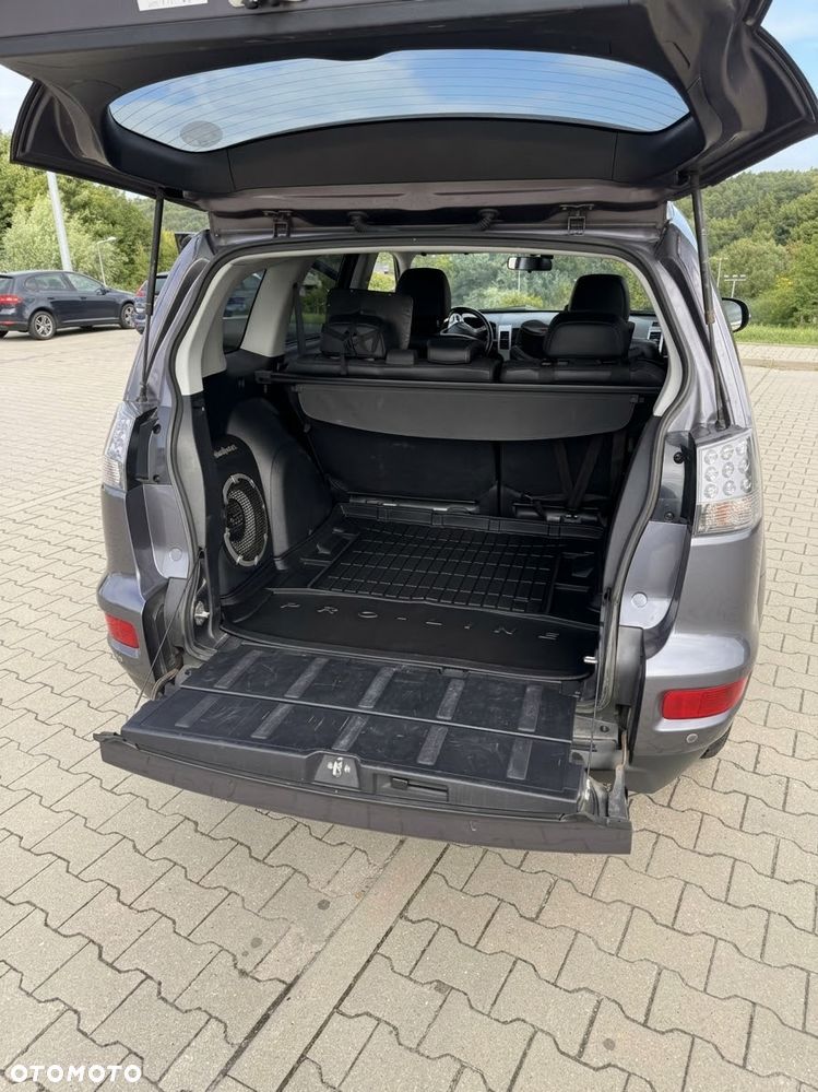 Mitsubishi Outlander 2.0 Intense + 2WD CVT - 13