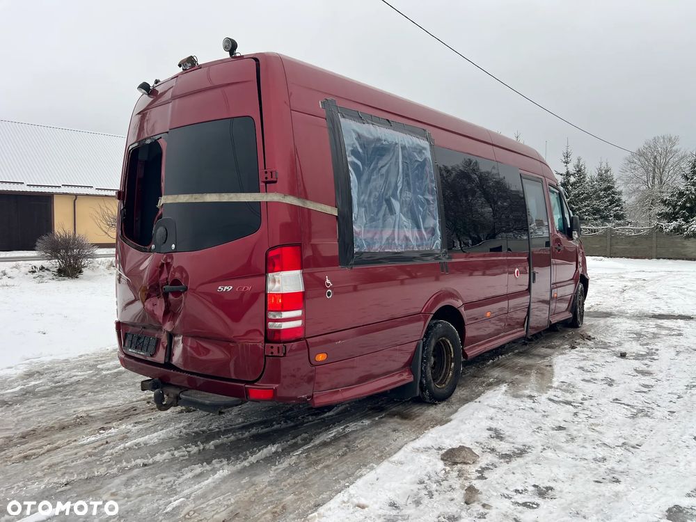 Mercedes-Benz Sprinter - 12