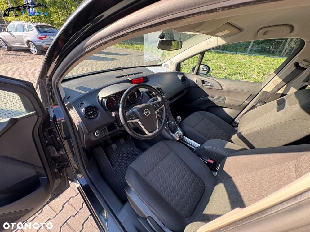 Opel Meriva 1.4 T Cosmo S&S - 24