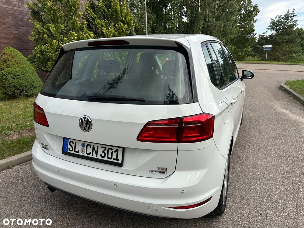 Volkswagen Golf - 10