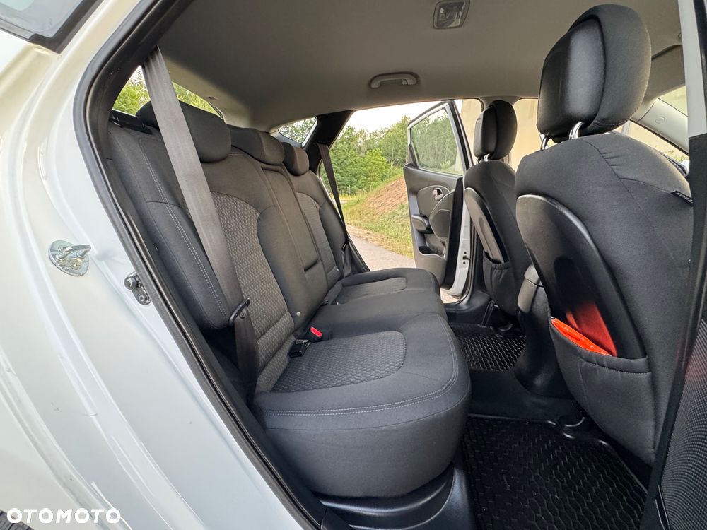 Hyundai ix35 1.6 2WD Fifa World Cup Edition - 29