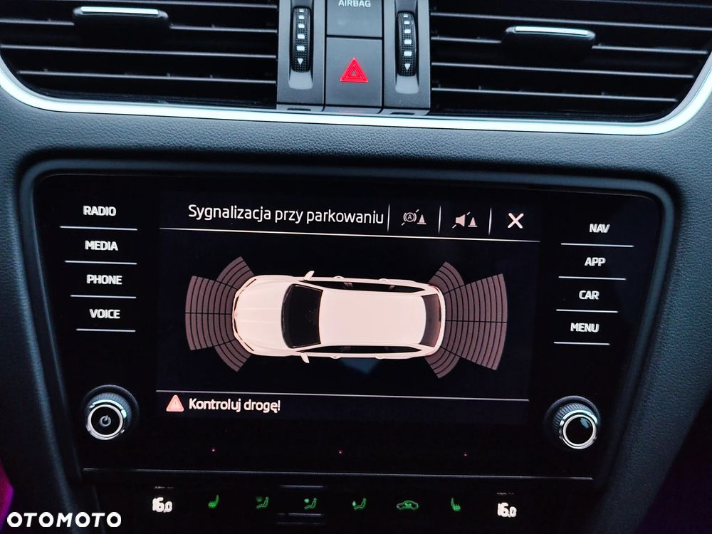 Skoda Octavia 2.0 TDI DSG RS - 27