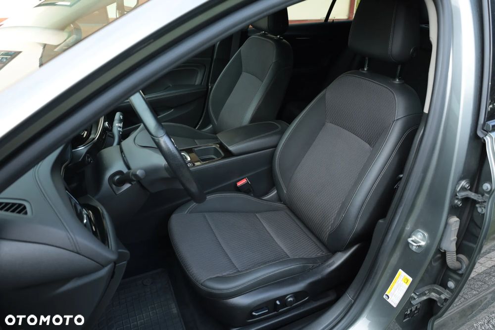 Opel Insignia - 14