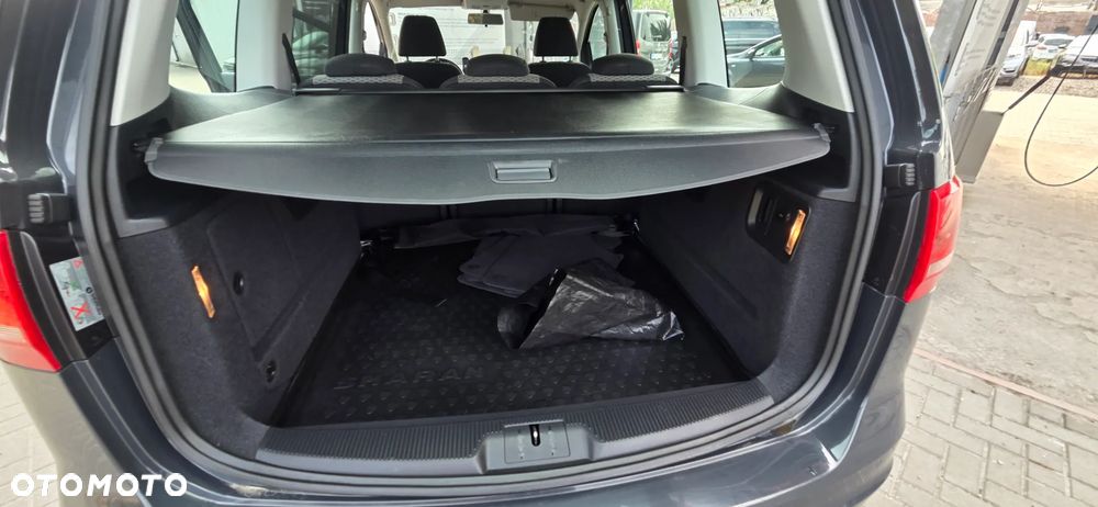 Volkswagen Sharan 2.0 TDI BlueMotion Technology Highline - 28