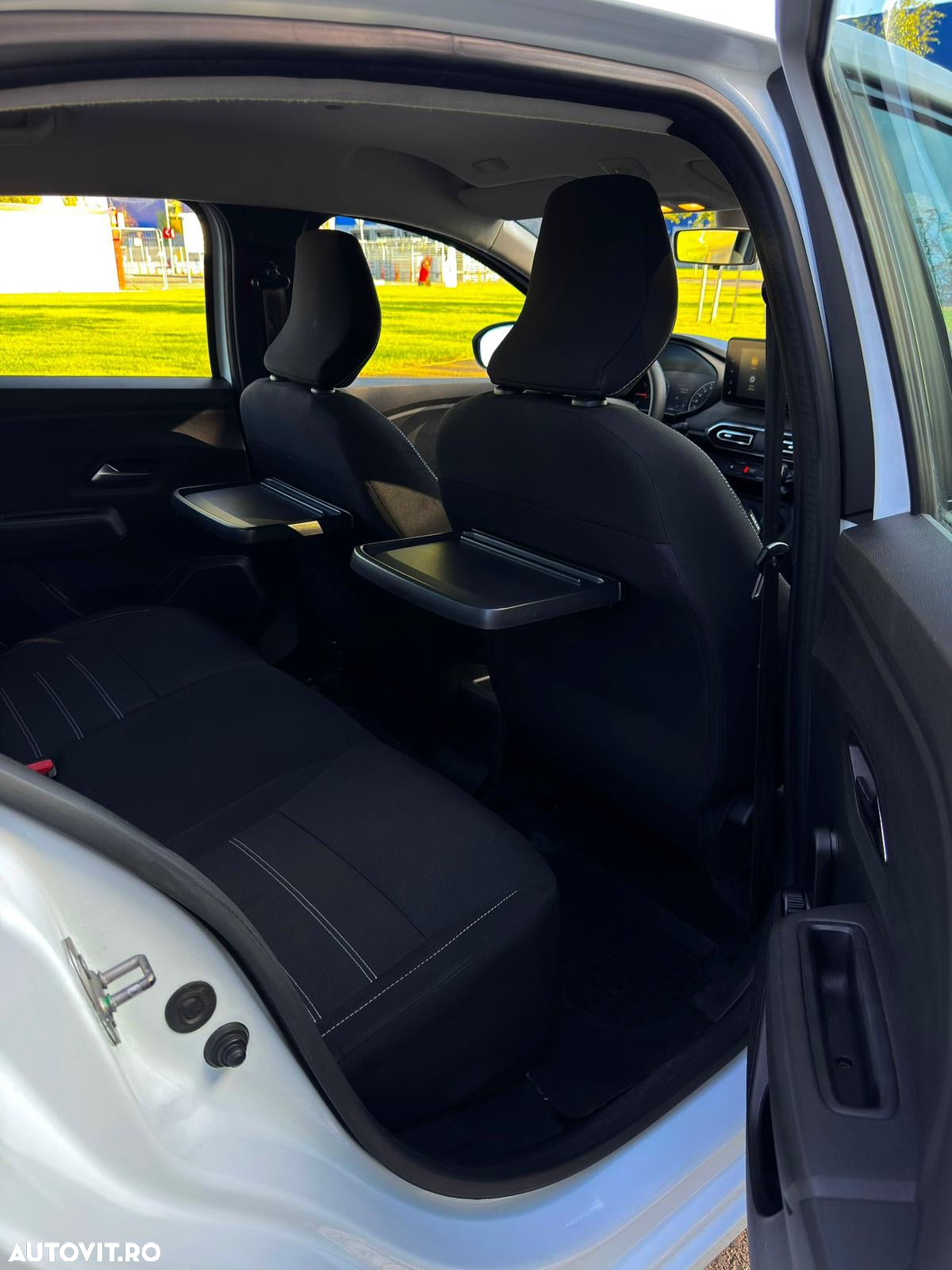 Dacia Logan TCe 90 MT6 Comfort - 33
