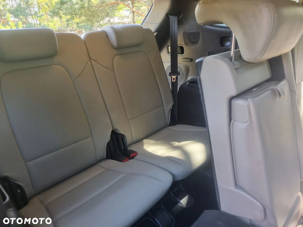 Hyundai Grand Santa Fe 2.2 CRDi Executive 7os - 24