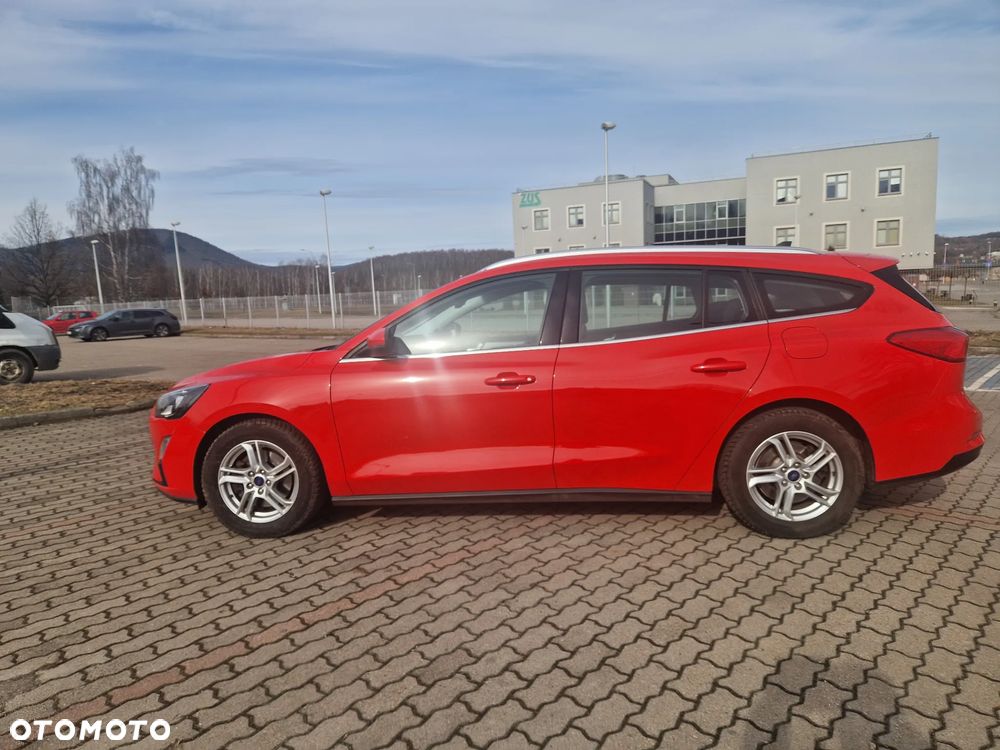 Ford Focus 1.0 EcoBoost Titanium - 4