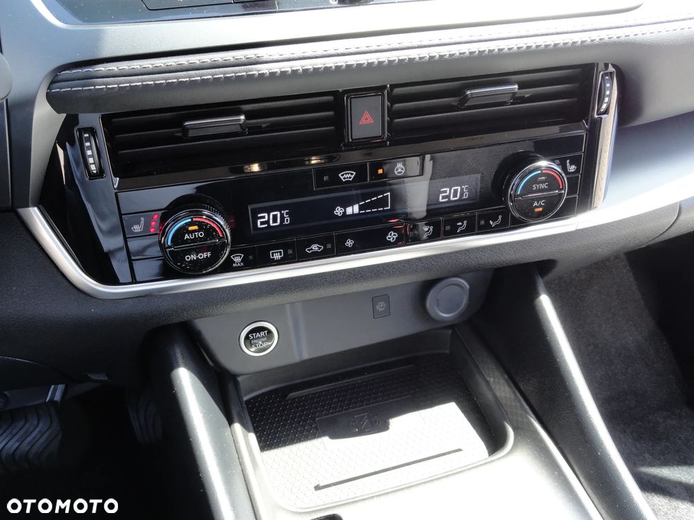 Nissan Qashqai 1.3 DIG-T MHEV Xtronic N-Connecta - 16