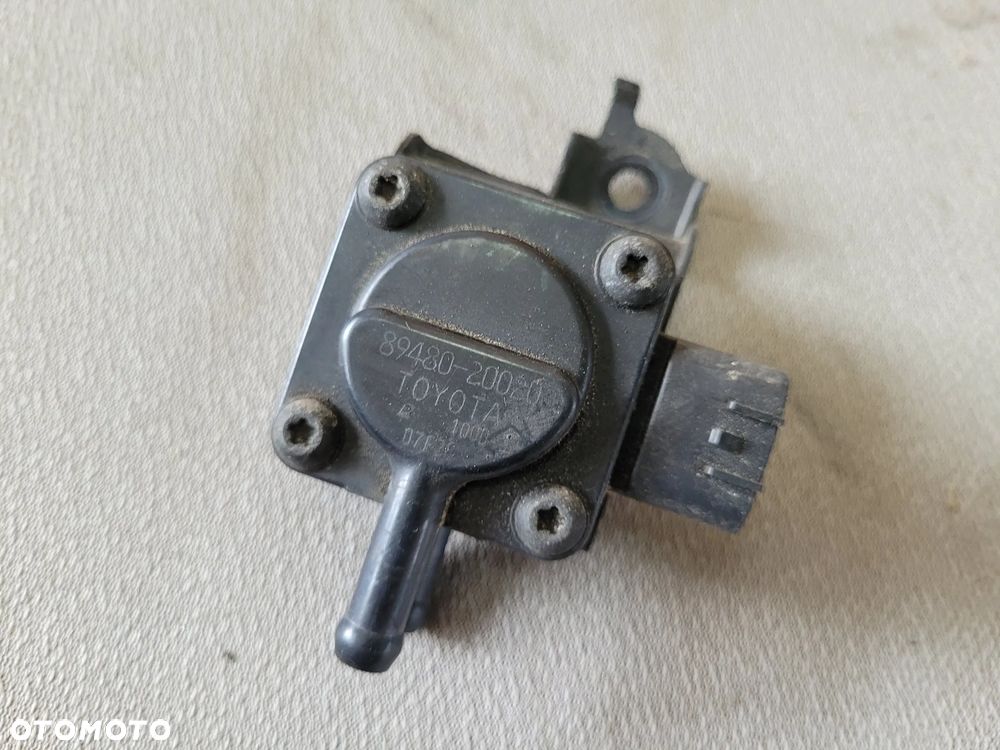 Czujnik ciśnienia spalin DPF Toyota Avensis T25 2,2 D-CAT 89480-20020 - 2