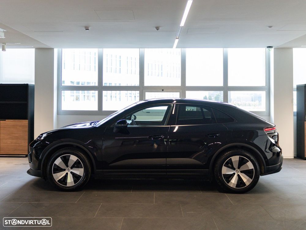 Porsche Macan Electric - 8