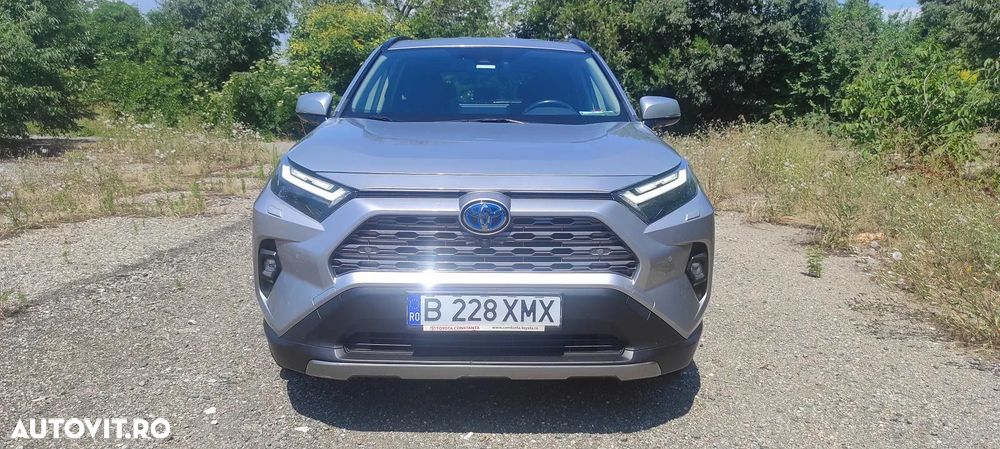 Toyota RAV4 - 8