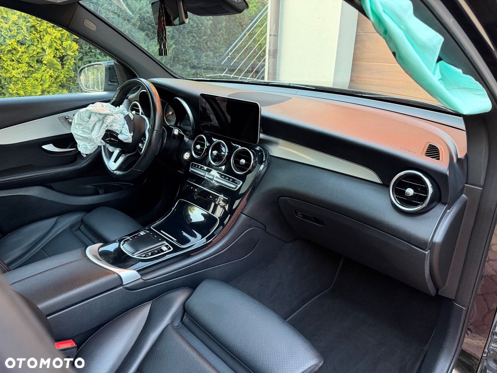 Mercedes-Benz GLC 300 4Matic 9G-TRONIC - 18