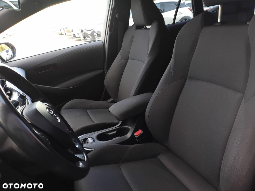 Toyota Corolla - 11