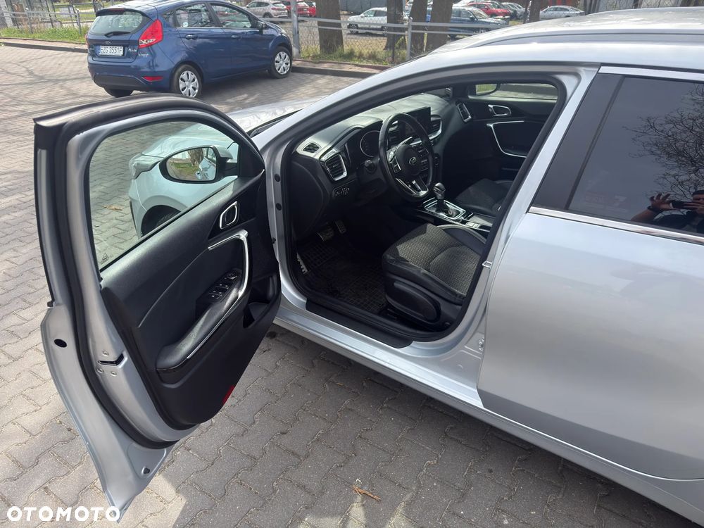 Kia Ceed 1.6 CRDi mHEV L Business Line DCT - 5