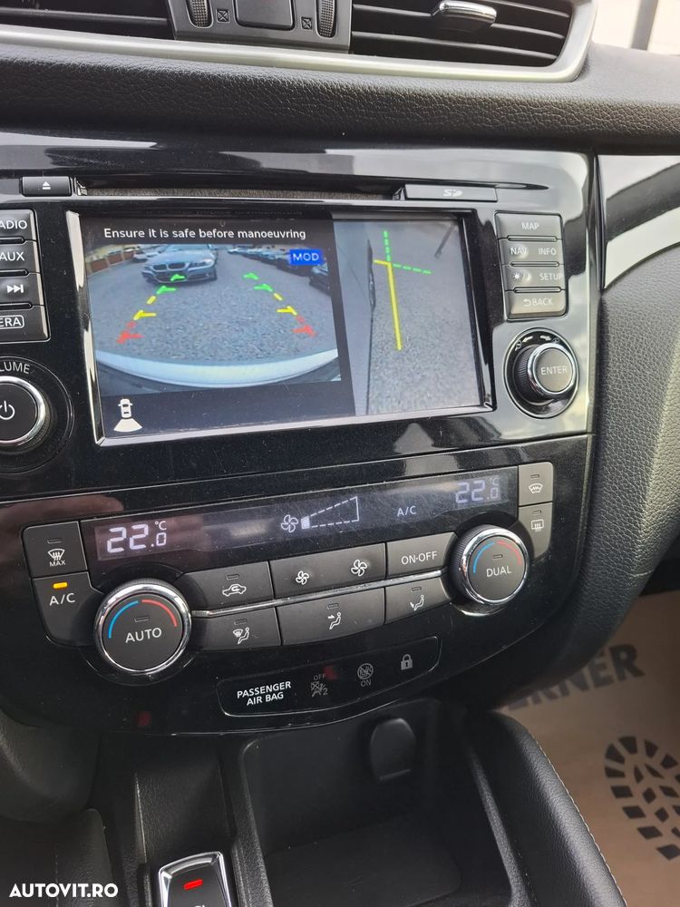 Nissan Qashqai 1.6 DCI Start/Stop X-TRONIC N-Connecta - 19