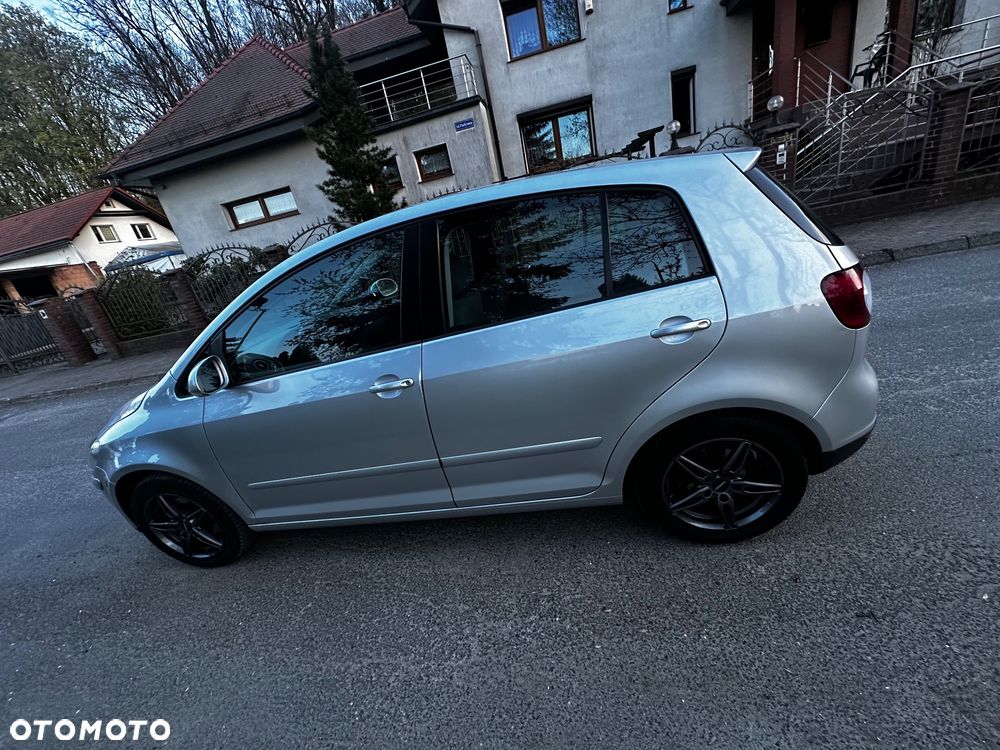 Volkswagen Golf Plus 1.6 FSI Comfortline - 11