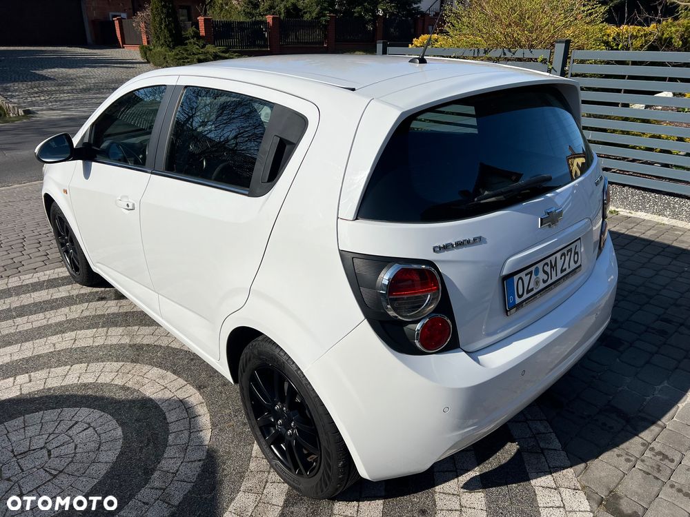 Chevrolet Aveo 1.6 LTZ - 2