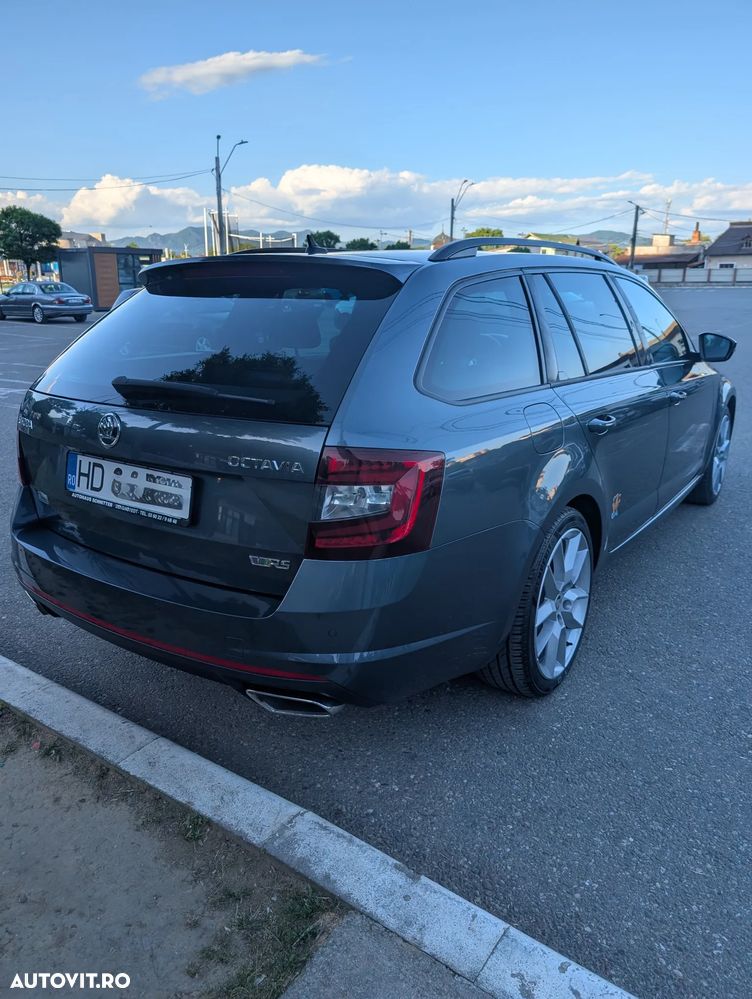 Skoda Octavia 2.0 TDI RS - 9