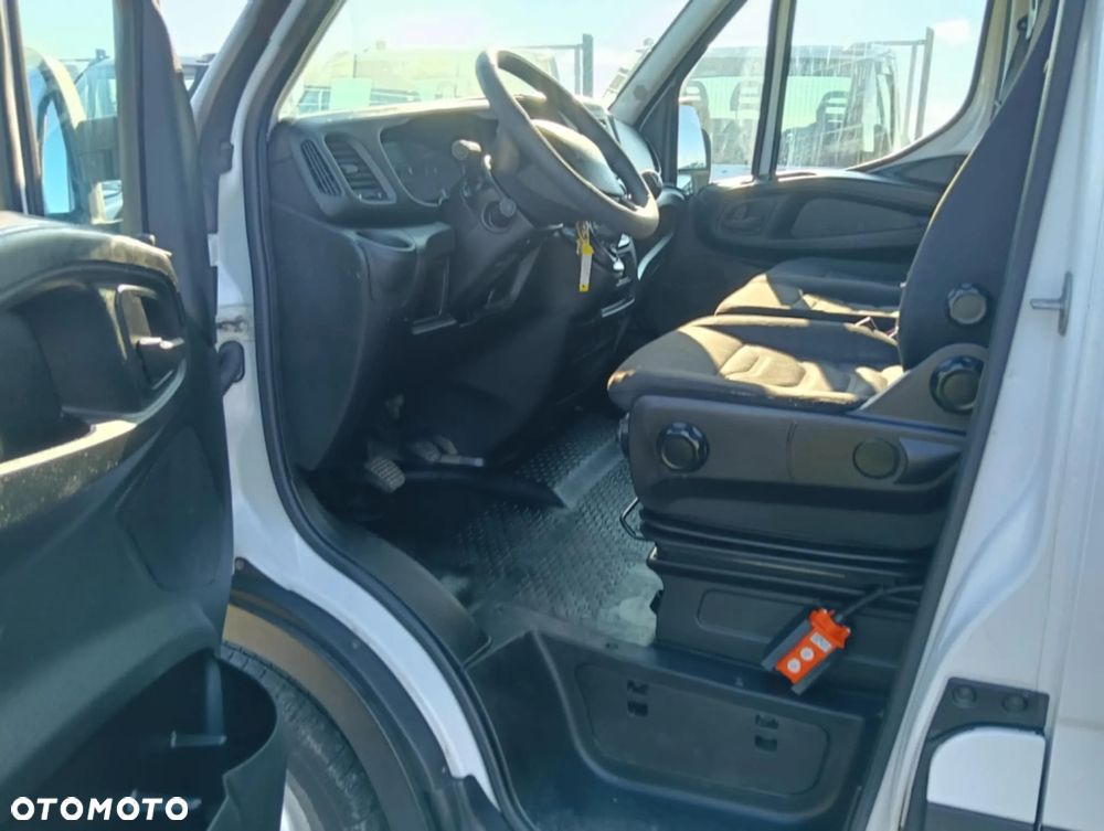 Iveco 35C13, 35C12, 35C14, 35C15 - 13