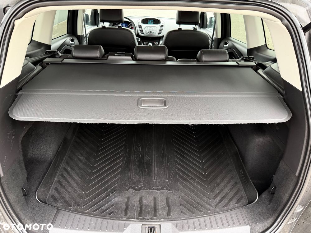 Ford Kuga 1.5 EcoBoost 2x4 Titanium - 15