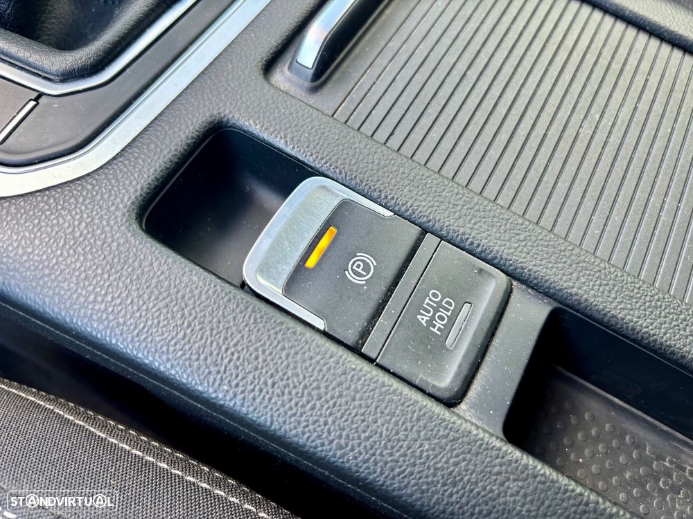 VW Passat Variant 1.6 TDI Highline - 41