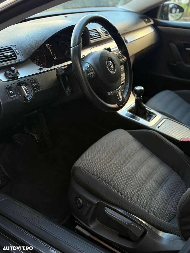 Volkswagen Passat 2.0 TDI BlueMotion Technology DPF Highline - 10