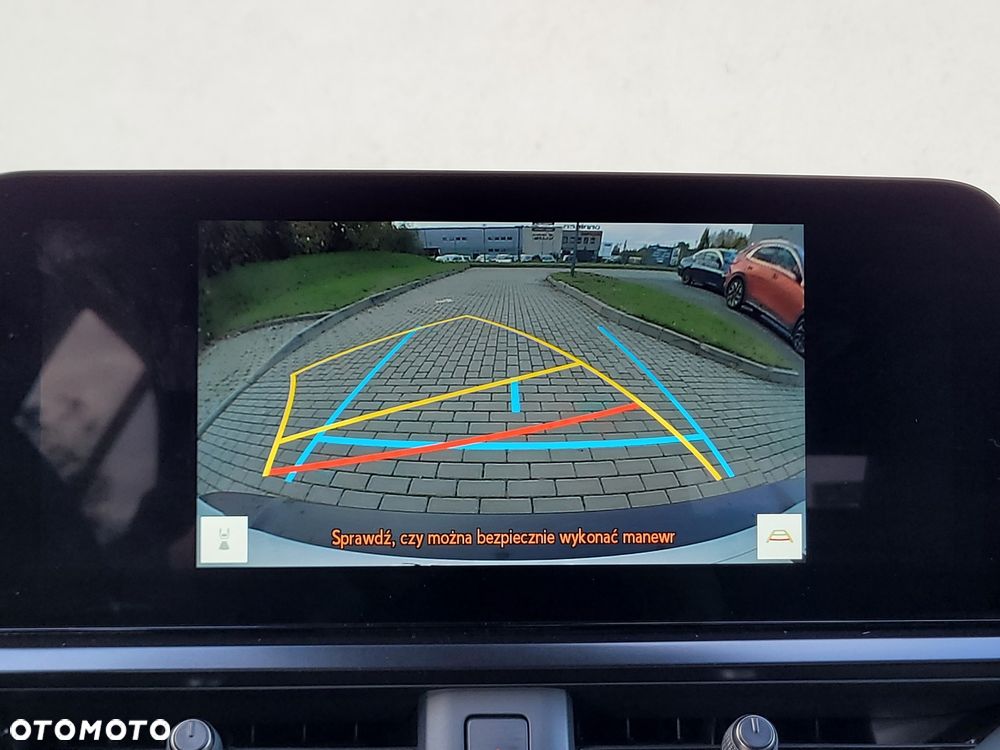 Lexus UX 300h F Sport Design - 21