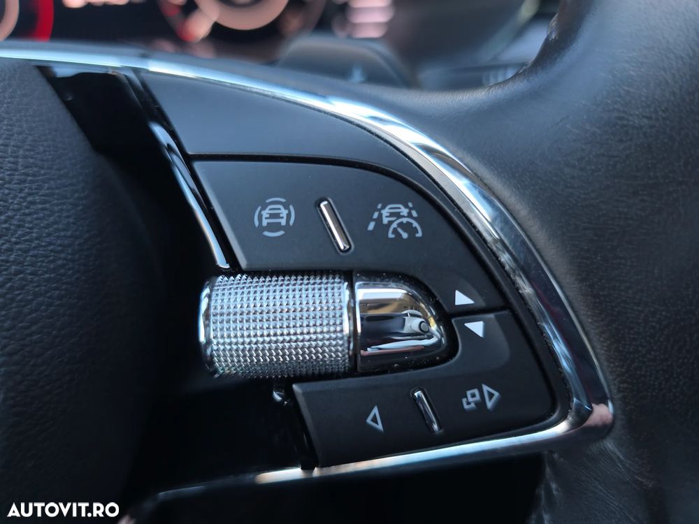 Skoda Superb 2.0 TDI DSG Premium Edition - 18