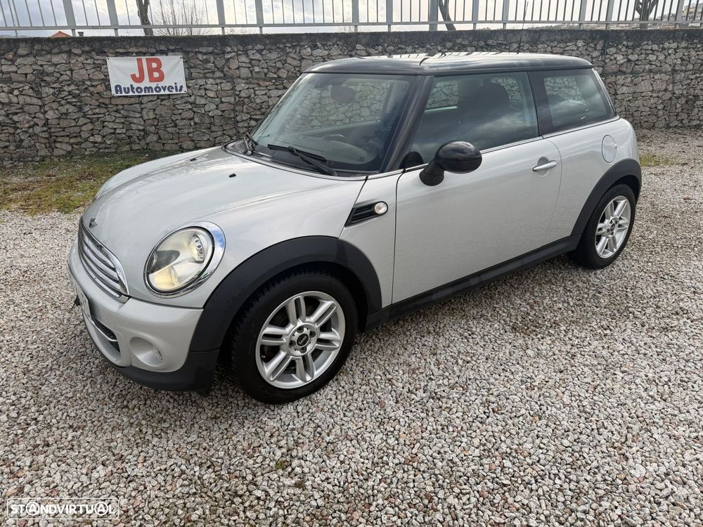 MINI 3 Portas Cooper D - 1