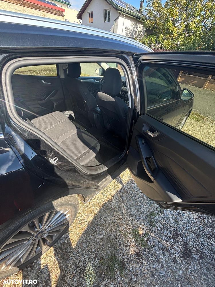 Ford Focus 1.5 EcoBlue Start-Stopp-System Aut. TITANIUM - 17