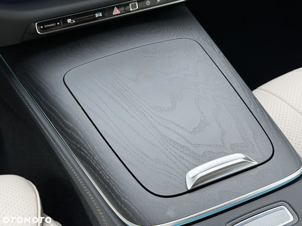 Mercedes-Benz Klasa E - 16