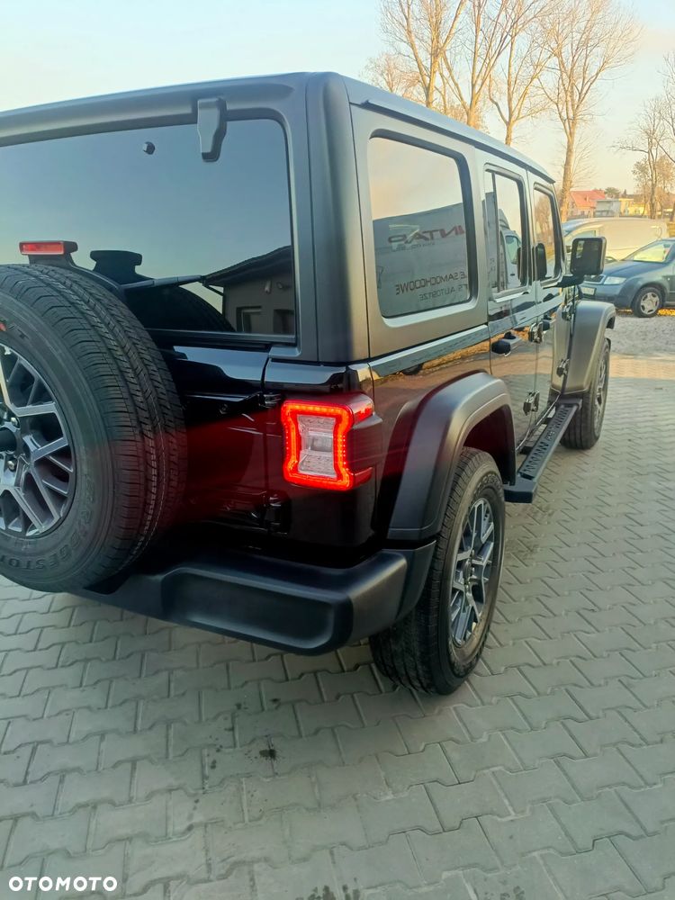 Jeep Wrangler - 5