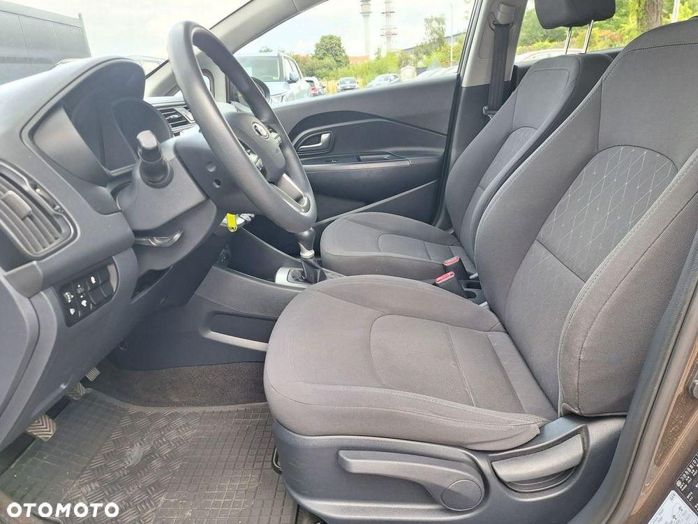 Kia Rio 1.2 M - 11