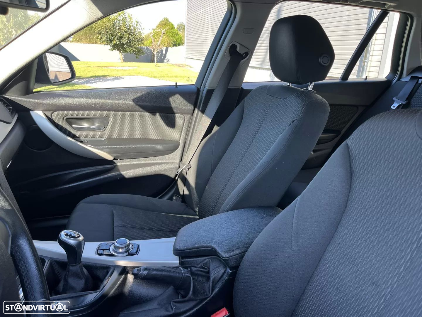 BMW 318 d Touring Sport Line - 32
