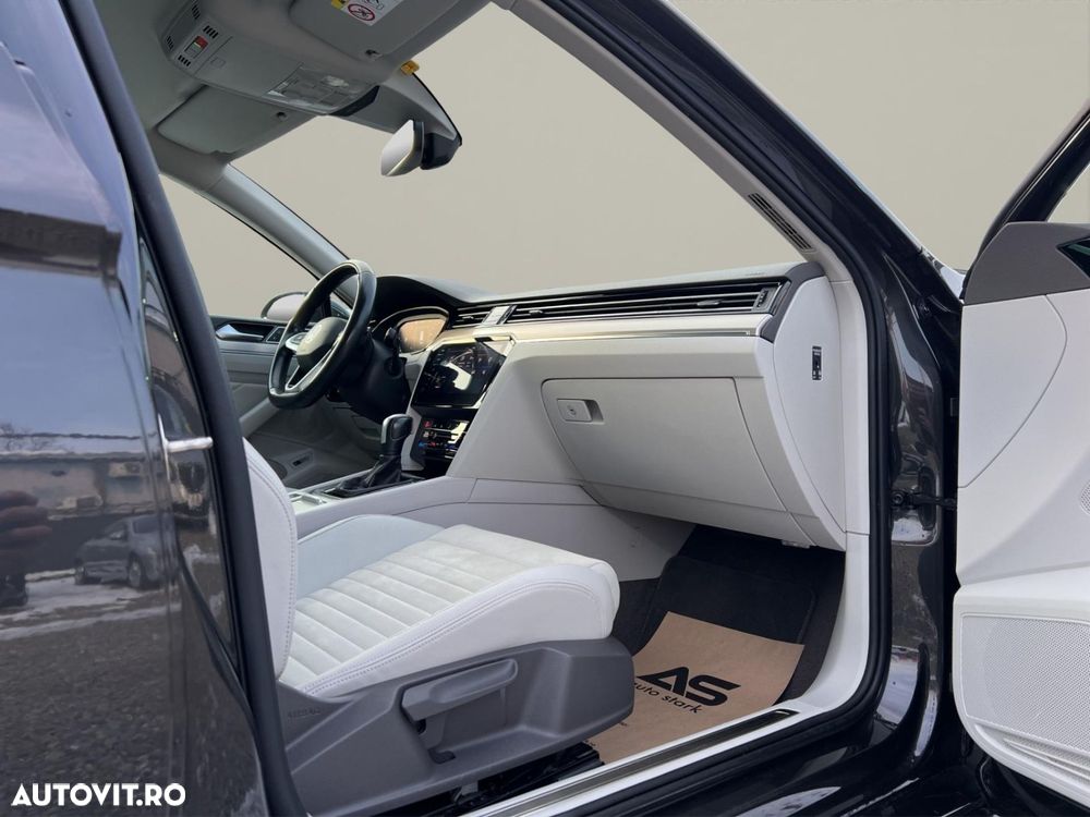 Volkswagen Passat 2.0 TDI SCR DSG Elegance - 20