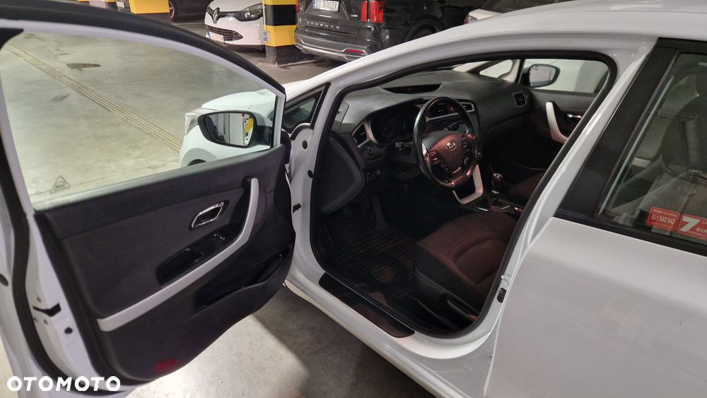 Kia Ceed - 6