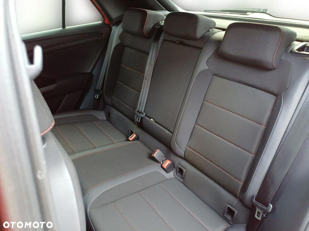 Volkswagen T-Roc - 16