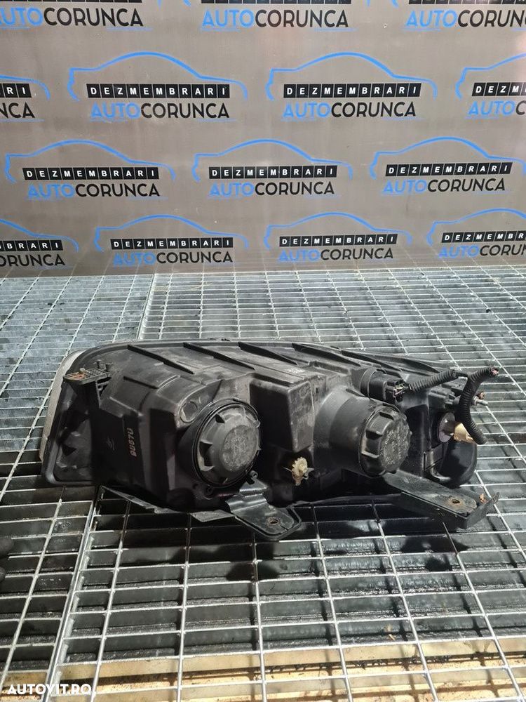 Far Stanga Chevrolet Captiva Facelift 2011 - 2014 SUV 4 Usi (842) Xenon - 3