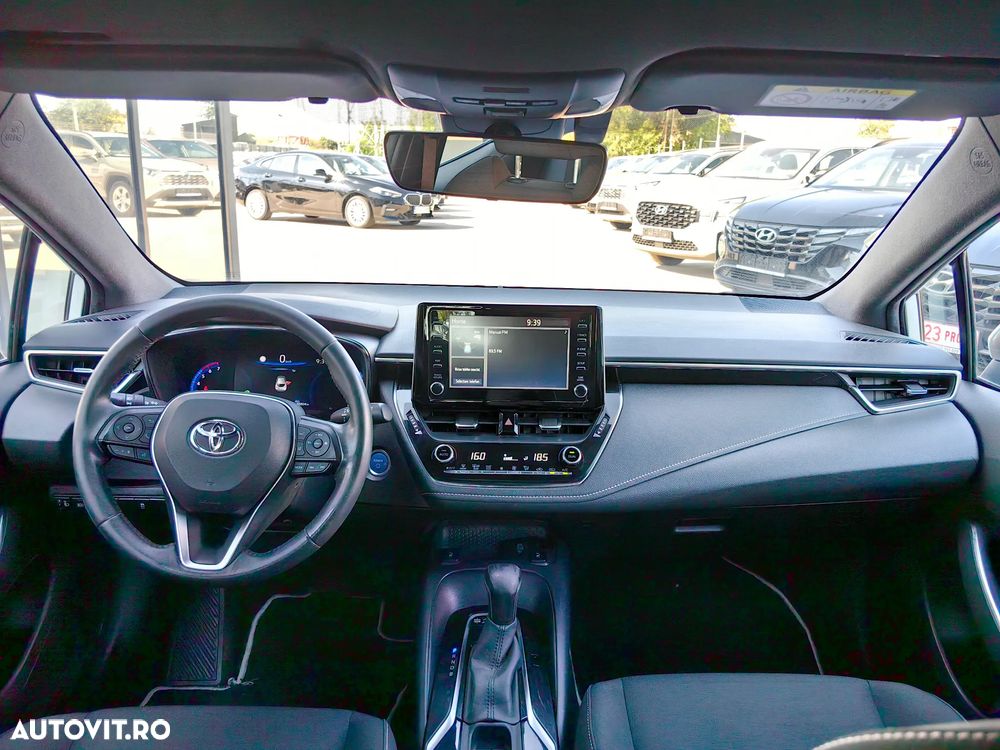 Toyota Corolla 1.8 HSD Business - 6